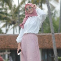 Berdarah Jepang, ayah Ayumi ternyata sudah meninggal. Ayumi telah jadi anak yatim sejak kecil. Ayahnya meninggal dunia ketika Ayumi masih kecil, jadi ibunya itu single parent, jelasnya.  Foto: Dok. Instagram @yumi_asaki.