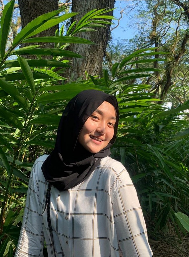 Dilansir dari akun Instagram @paskibra_republik_indonesia, remaja berhijab yang hobi berolahraga ini mempunyai cita-cita menjadi seroang Akademi Kepolisian (Akpol). Menurut Wakil kepala sekolah bidang Humas SMA Taruna Bhayangkara Banyuwangi Amak Harun Alrosyid kepada wartawan, Rabu (17/8/2022), Ayumi ingin menjadi Akpol. Dia ingin jadi polisi. Makanya diharapkan bisa masuk Akpol setelah lulus nanti, tambahnya. Foto: Dok. Instagram @yumi_asaki.