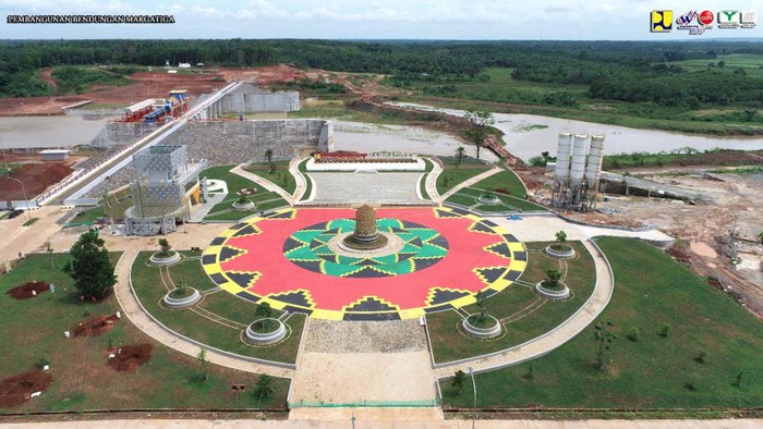 Bedungan Margatiga Mau Rampung, Bentuknya Unik! Kementerian PUPR terus mempercepat pembangunan Bendungan Margatiga di Lampung. Bendungan ini didesain dengan konstruksi tipe urugan dengan tinggi 28,75 M.