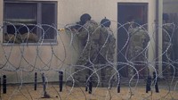 Tentara Ukraina dilatih untuk melakukan perang kota di sebuah pangkalan militer yang didisain seperti kota betulan.