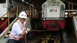 Bukan Tarik Tambang, Ini Lomba Tarik Lokomotif 84 Ton