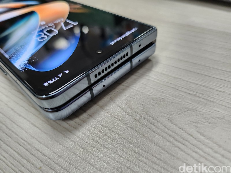 Samsung Galaxy Z Fold 4