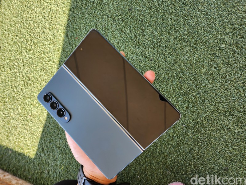 Samsung Galaxy Z Fold 4