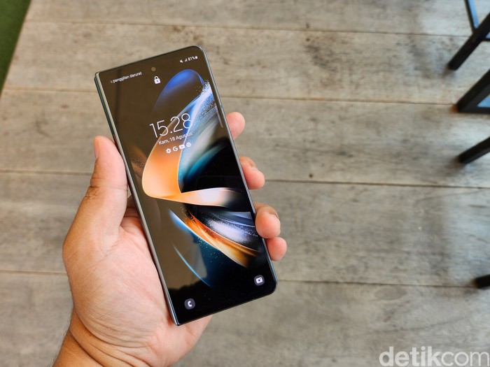 Samsung Galaxy Z Fold 4