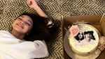 Pose Keren Naura Ayu Saat Hangout hingga Makan di Pinggir Pantai