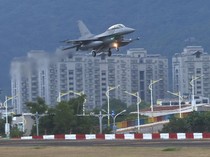 Jet Tempur F-16 Taiwan Jatuh ke Laut, Pilot Hilang