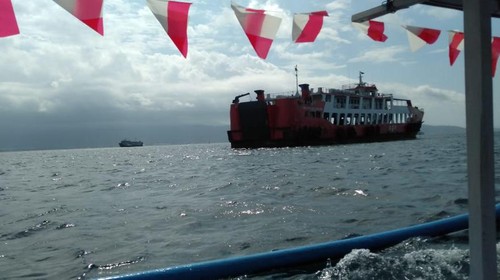 Kondisi Kapal Motor Penumpang (KMP) KMP Tunu Pratama Jaya 3888 yang bertolak dari Pelabuhan Gilimanuk menuju Pelabuhan Ketapang Banyuwangi, kandas di perairan selat Bali, Kamis (18/8/2022).