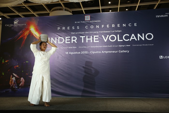 Latihan Pertunjukan Under the Volcano Digelar di Ciputra Artpreneur Theater