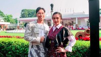 Keduanya mendapatkan pujian saat bernyanyi di Istana. Foto: Instagram