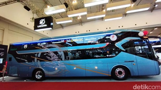 Mewahnya sleeper Bus Laksana Legacy SR3