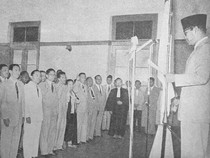 Teks dan Isi Dekrit Presiden 5 Juli 1959 Beserta Latar Belakang Dikeluarkannya