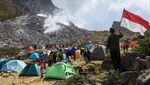 Luar Biasa, Gunung-gunung Ini Didaki Hanya untuk Kibarkan Merah Putih