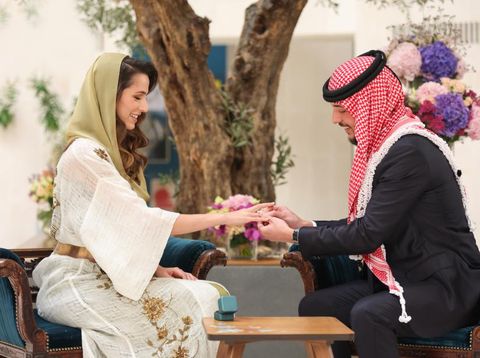 Putra Mahkota Kerajaan Hashemite Yordania, Al Hussein bin Abdullah II bertunangan dengan wanita Arab Saudi, Rajwa Khalid bin Musaed bin Saif bin Abdulaziz al-Saif. (Foto: Royal Hashemite Court)