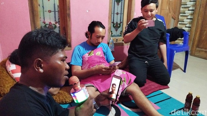 Sarino dir dur daeng