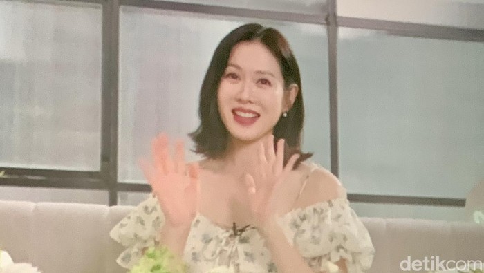 Son Ye Jin didapuk menjadi brand ambassador produk Indonesia Son Ye Jin didapuk menjadi brand ambassador produk Indonesia