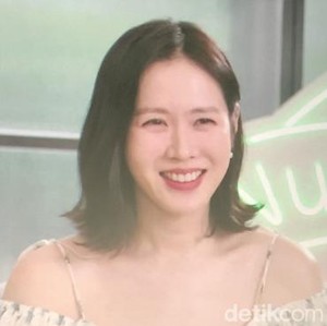 Rahasia Cantik Son Ye Jin, Dari Skincare Hingga Menu Sarapan Saat Hamil