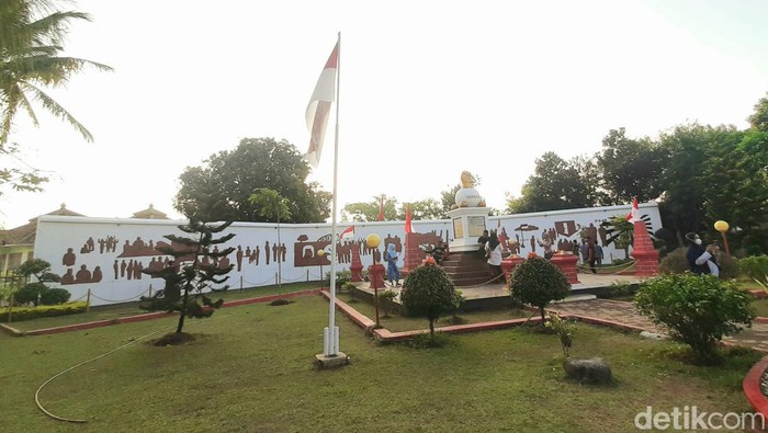 Tugu Kebulatan Tekad Rengasdengklok.