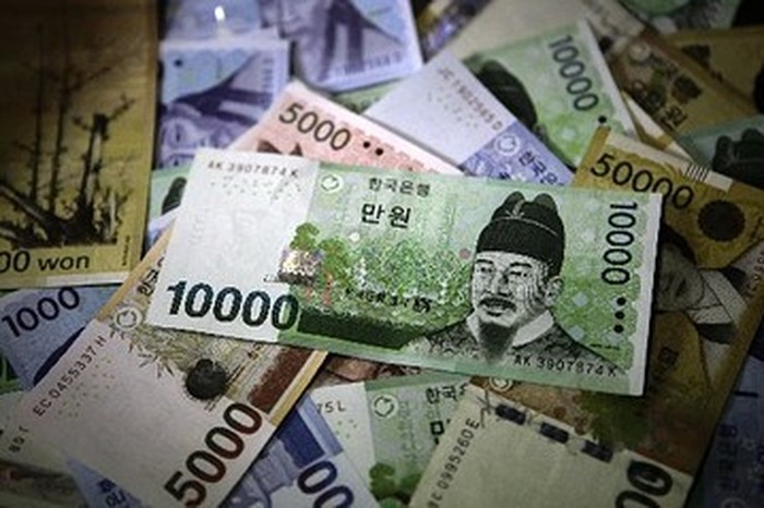 Kasus pemalsuan uang di Korea Selatan 77246 sempat menggemparkan netizen hingga menyulitkan pemerintah. Padahal, pemalsunya cuma modal komputer dan printer.