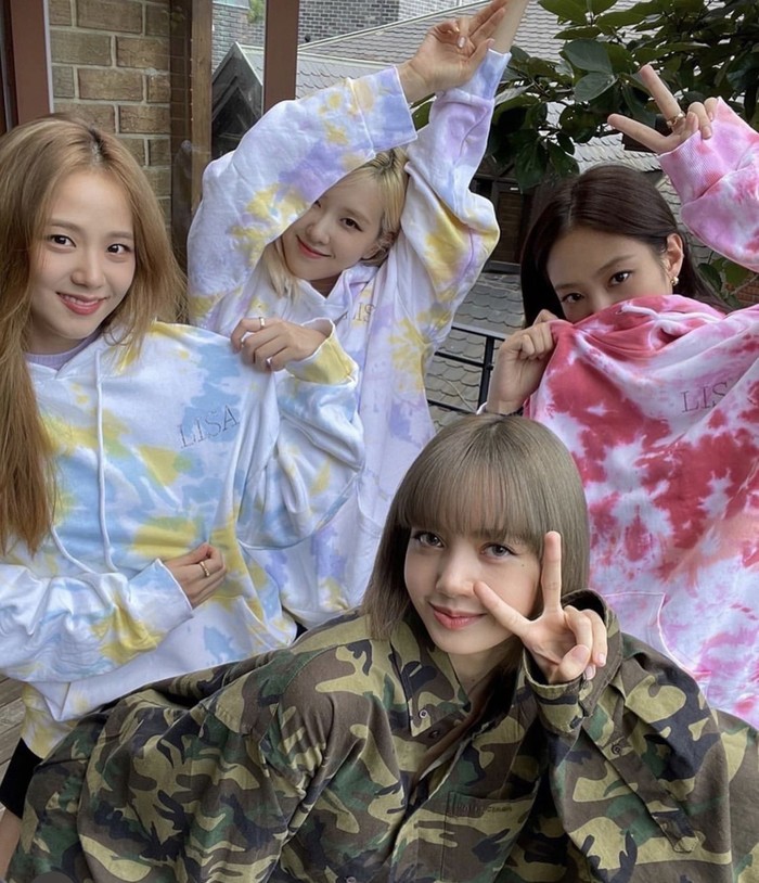 10 Momen Blackpink Makan Bareng di Sauna hingga Restoran