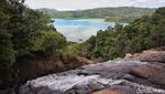 Istimewa! Air Terjun 7 Tingkat di Anambas Sajikan Pemandangan Laut Lepas