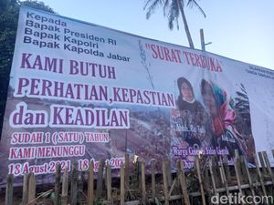 Warga Pasang Baliho di TKP Pembunuhan Ibu Anak Subang