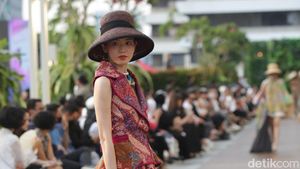 10 Koleksi Batik Pekalongan Karya Edward Hutabarat yang Elegan