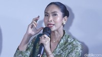 Dalam film Before, Now & Then (Nana), Happy Salma memainkan karakter Nana. (Foto: Noel/detikcom) 