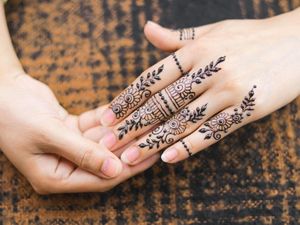 Tradisi Henna ala Timur Tengah untuk Sambut Idul Fitri