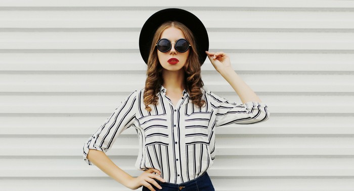 Ilustrasi Outfit Monokrom Ilustrasi Outfit Monokrom