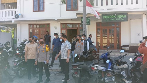 Kapolresta Denpasar AKBP Bambang Yugo Pamungkas saat merilis pengungkapan judi online di homestay Pondok Indah di Jalan Campuhan, Dewi Sri, Kuta, Badung, Jumat (19/8/2022)