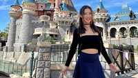 Karen Vendela pun mengisyaratkan lebih bahagia setelah batal nikah. (Foto: dok. Instagram @karbearv)  