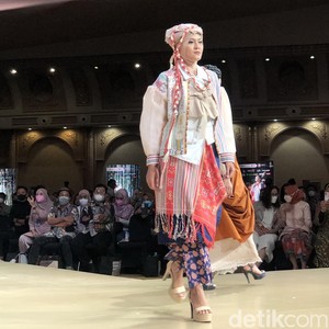 Jogja Fashion Week 2022 Hadirkan Busana Terinspirasi Borobudur dan Mandalika Jogja Fashion Week 2022 Hadirkan Busana Terinspirasi Borobudur dan Mandalika