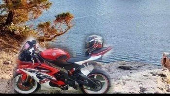Seperti di pinggir laut.