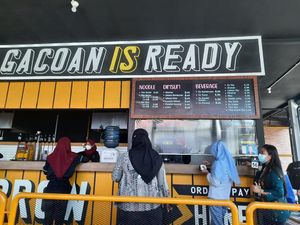 Komentar Pembeli di Surabaya saat Mie Gacoan Belum Tersertifikasi Halal