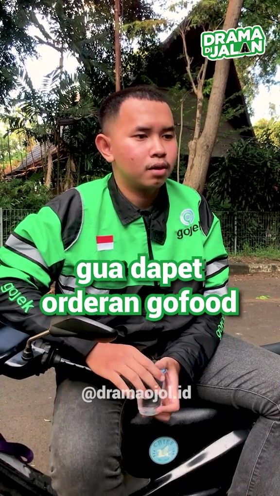 Hiii! Pengemudi Ojol Ini Lihat Penampakan Sosok Saat Antar Makanan