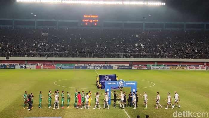 Pekan kelima BRI Liga 1 2022/2023 mempertemukan PSS Sleman melawan Persib Bandung di Stadion Maguwoharjo Sleman, Jumat (19/8/2022).