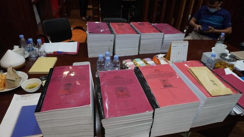 Penampakan Tebalnya Berkas Perkara Irjen Ferdy Sambo dkk