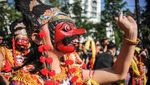 Pawai Budaya dan Ridwan Kamil Potong Tumpeng Ramaikan HUT Jabar ke-77