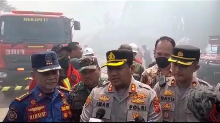 Polisi cek kebakaran pabrik di Gununung Putri, Bogor