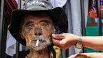 Beginilah Ritual Ganti Baju Orang Mati di Toraja, Bikin Merinding