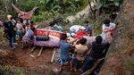 Beginilah Ritual Ganti Baju Orang Mati di Toraja, Bikin Merinding