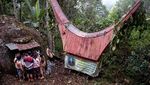 Beginilah Ritual Ganti Baju Orang Mati di Toraja, Bikin Merinding