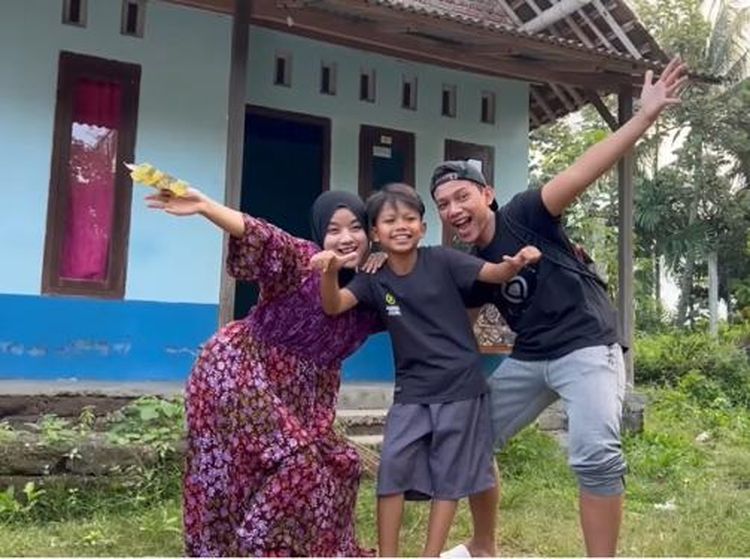 7 Foto Rumah Sederhana Farel Prayoga, Bocah yang Hebohkan HUT RI di Istana