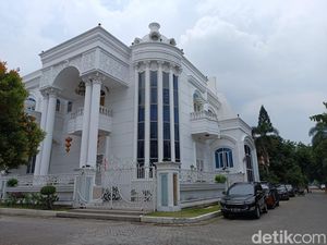 Bos Judi Online Cemara Asri Kabur ke Singapura Sesaat Setelah Digerebek