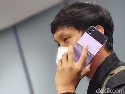 15 HP Flagship Paling Laris Sepanjang 2023, iPhone Mendominasi