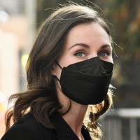 Sebelumnya kepemimpinan Sanna mendapat pujian. Kinerjanya dalam menangani pandemi Corona dianggap patut diapresiasi. Ketika itu Sanna mengajak para influencer millennial untuk menyebarkan langkah-langkah pencegahan karena mengetahui tak semua orang membaca berita.Foto: Instagram @sannamarin