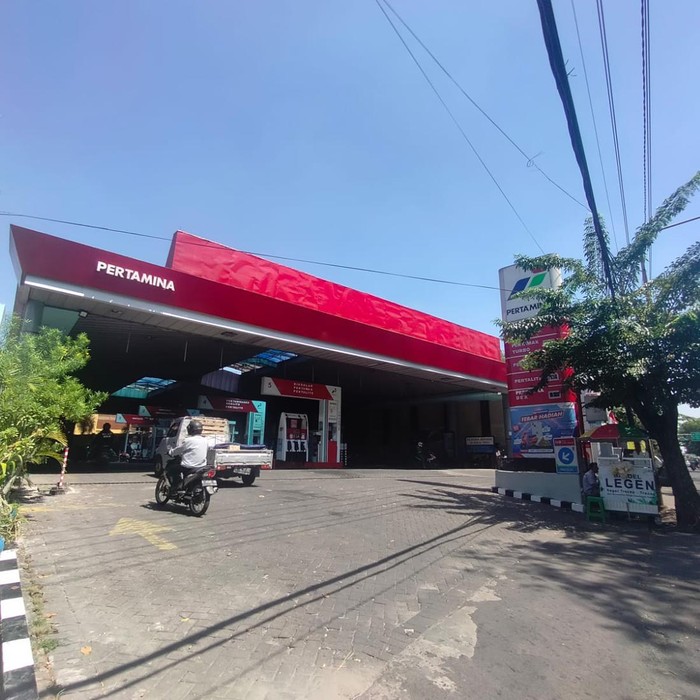 spbu di diponegoro surabaya