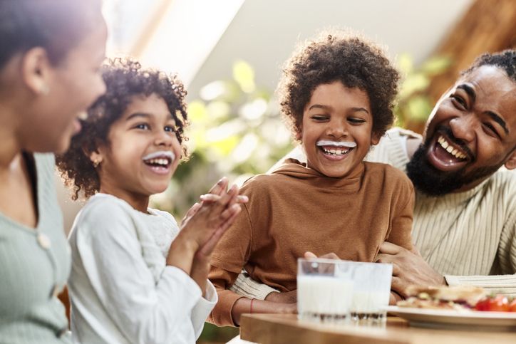 7 Tips Mudah Berikan Makanan Sehat pada Anak yang Gampang Ditiru