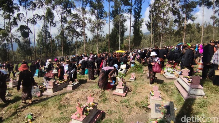 Tradisi Nyadran warga Suku Tengger
