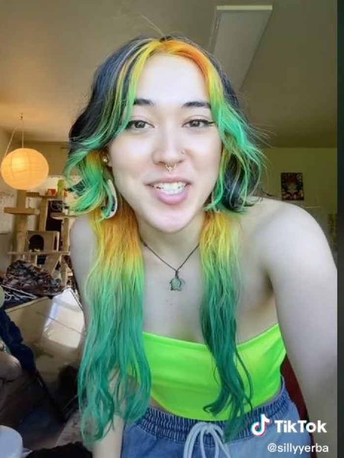 Tren rambut ubur-ubur.